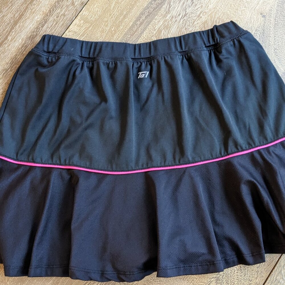 Tail Black and Hot Pink 14" Athletic Activewear Skirt Built in Shorties, Size M